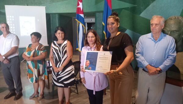 Recibe Renova S.R.L. reconocimiento de la Oficina Técnica del Ozono.